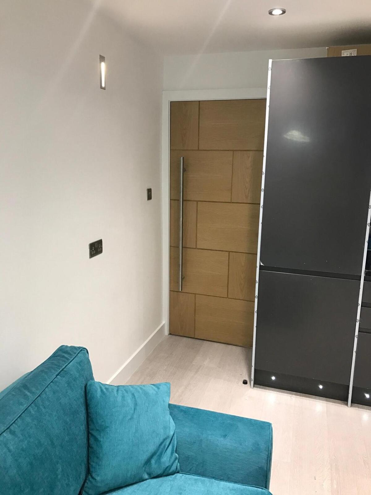 Charming 2-bed Flat In Swansea